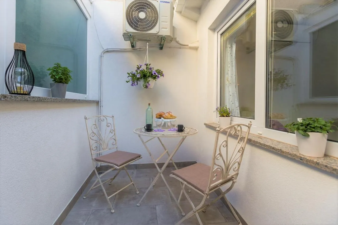 Apartment Lacea Pola Croazia